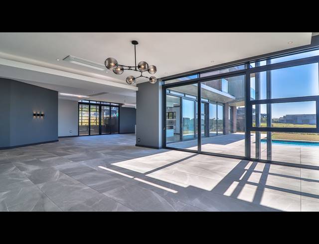 5 BEDROOM FREESTANDING FOR SALE IN UMHLANGA RIDGE